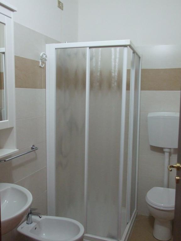 فياريجيو Hotel Midy المظهر الخارجي الصورة